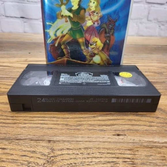 Disney "The Black Cauldron" VHS Vintage Disney Movie - Picture 6 of 6